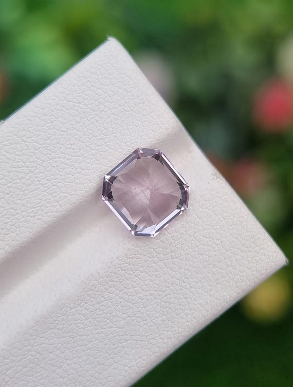 ピンクインペリアルトパーズ：4.57カラットのエメラルドカット