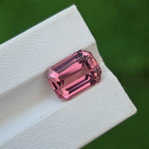 Piedra preciosa de turmalina rosa: 5,89 ct, talla esmeralda, piedra del Congo sin tratar