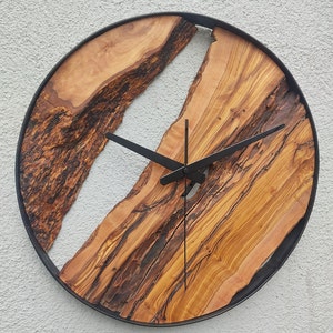 Made to Order Metall & Olivenholz Wanduhr, Große Holz und Metall Wanduhr, Live Edge Rustikale Uhr, Holz Wandkunst, Einzigartiges Haus Geschenk Bild 10