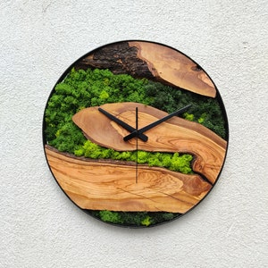 Made to Order Moss Wall Clock, Personalized gift, Wall Art, Custom Made Moss & Wood Wall Clock, Custom Wall Decor image 2