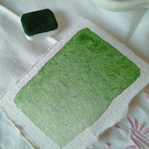 Handgefertigtes „Froschgrün“-Aquarell, Honigfarbe in künstlerischer Qualität, ideal zum Gestalten