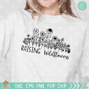 Raising Wildflowers Svg, camicia Wildflower SVG, camicia mamma SVG, mamma, mamma, maternità Svg, semplice floreale Svg, fiore SVG sublimazione PNG