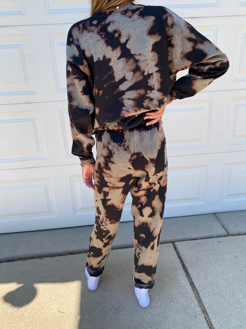 matching tie dye sweatsuit set