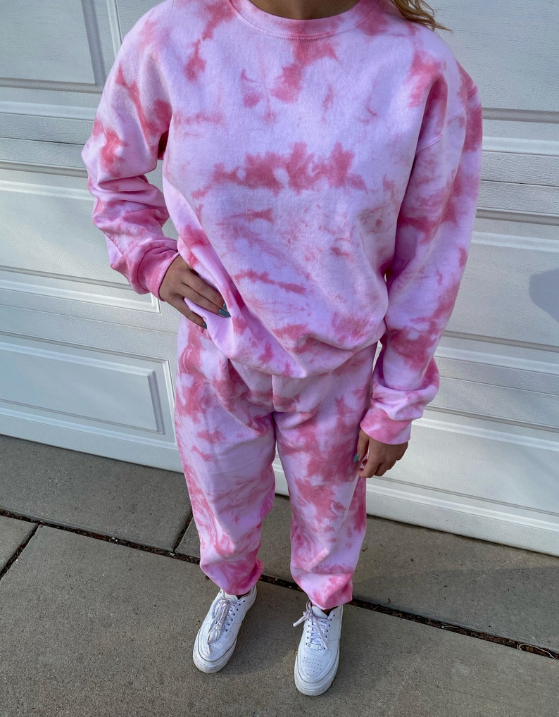 matching tie dye sweatsuit set