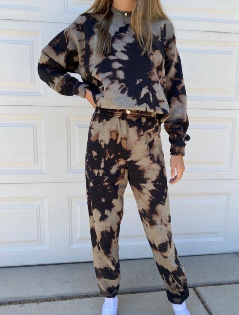custom tie dye sweatsuit
