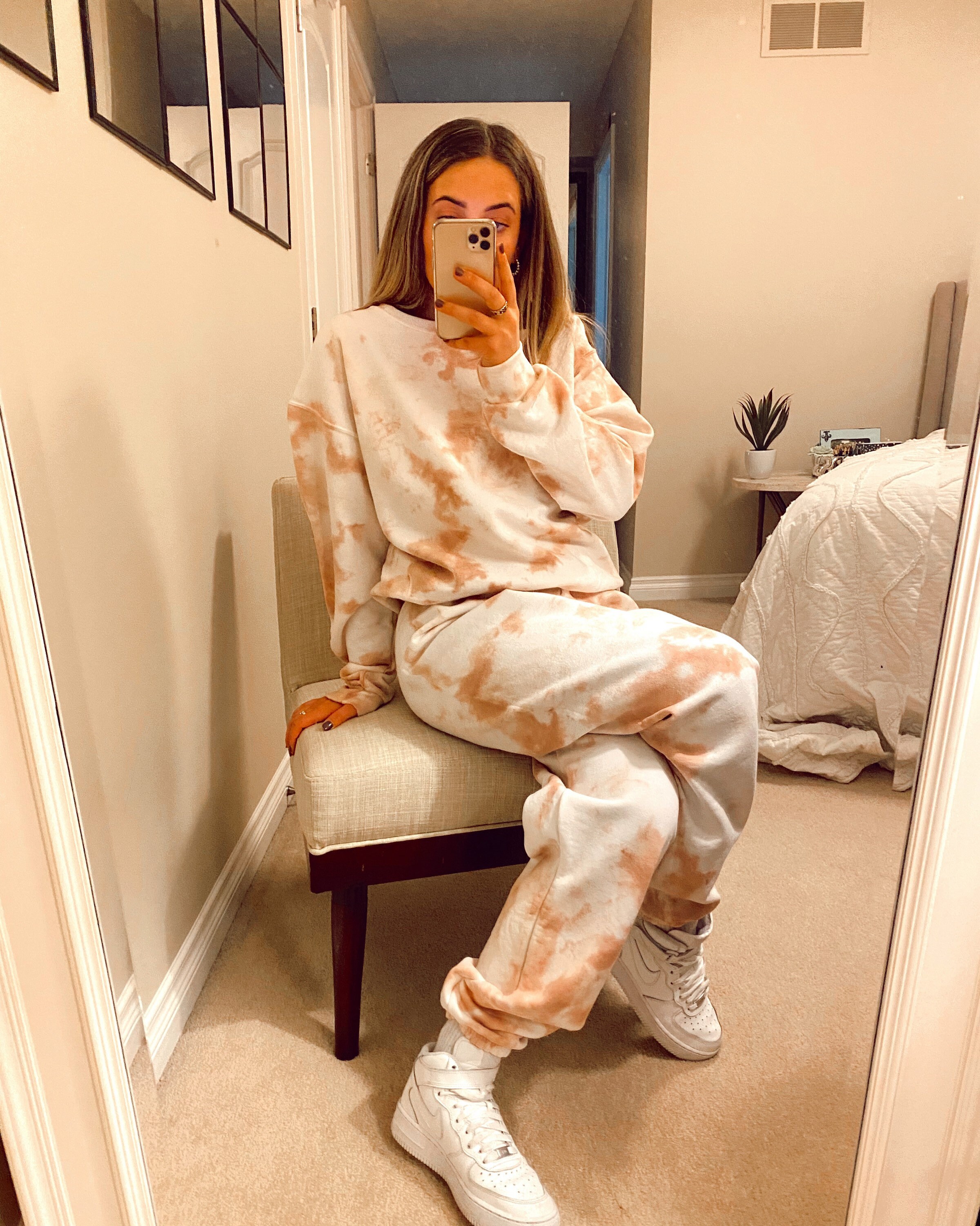 thumbnail image 2 of Girls Clothes Set Tie Dye Hoodie Pullover Tracksuit 2 of 12