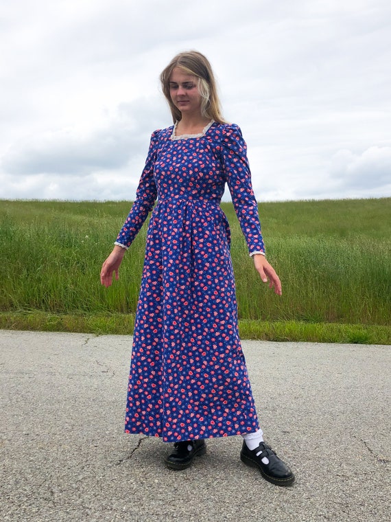 60's Bright Blue Heart Prairie Dress
