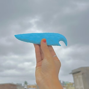 6&#39;&#39; Turquoise Glass Arrowhead: Crescent Agate Crystal Blade