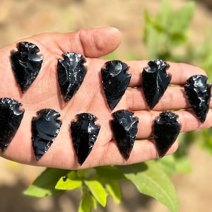 Bulk Black Obsidian Arrowhead Crystals: Gemstone Carvings (1-1.5 Inch)