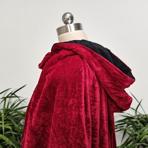 Medieval Wedding Cloak Velvet Cloak Winter Warm Womens Wedding Cloak Hooded Bridal Cloak
