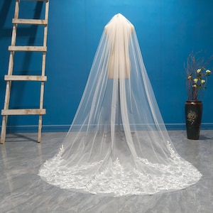 Single layer lace bridal veil, white ivory lace veil for the cathedral, wedding accessories with comb