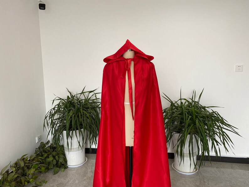 hooded wedding veil
