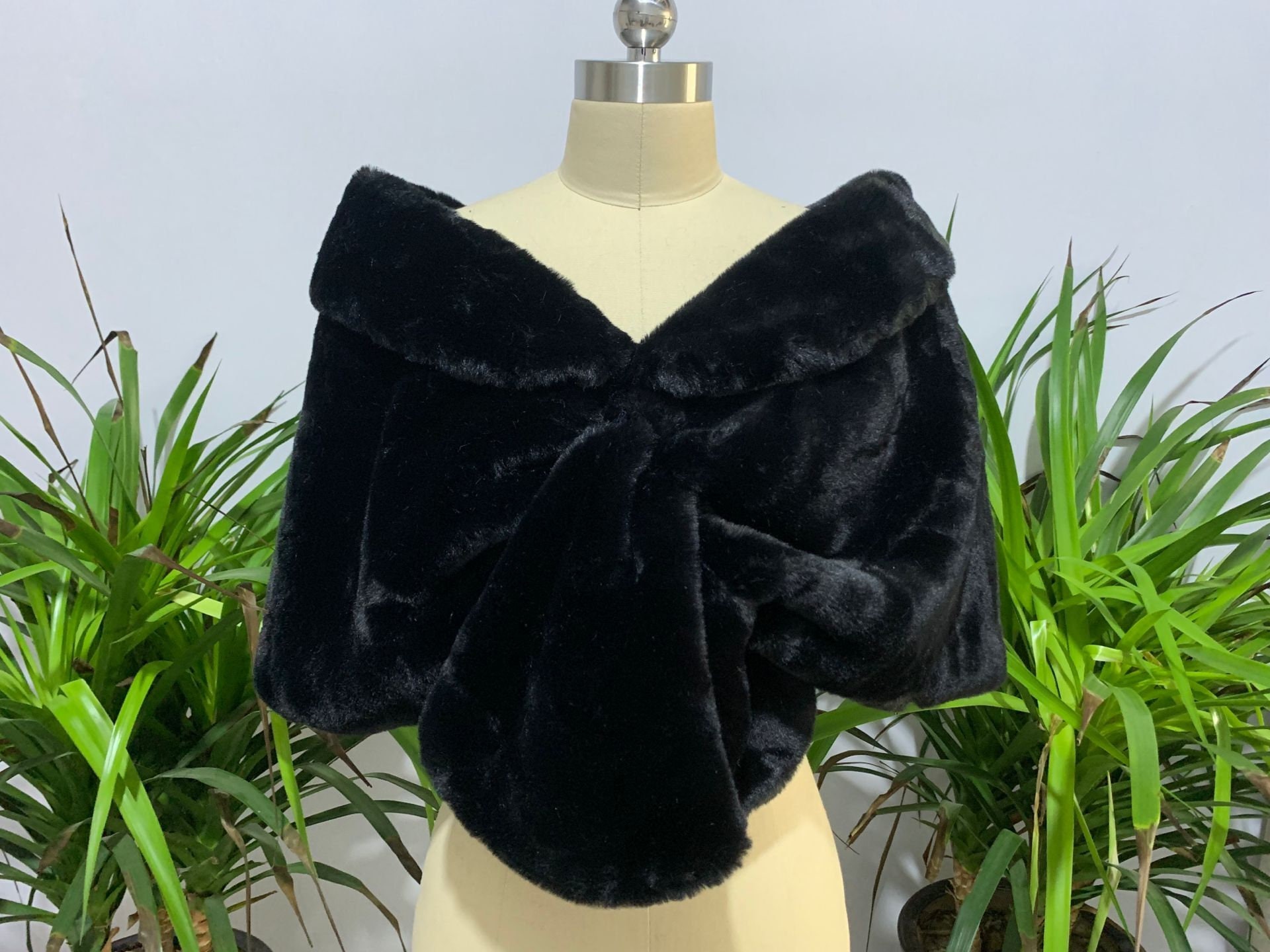 Black Winter Faux Fur Bride shawl Champagne Women Wedding warm wraps Party Short Cape