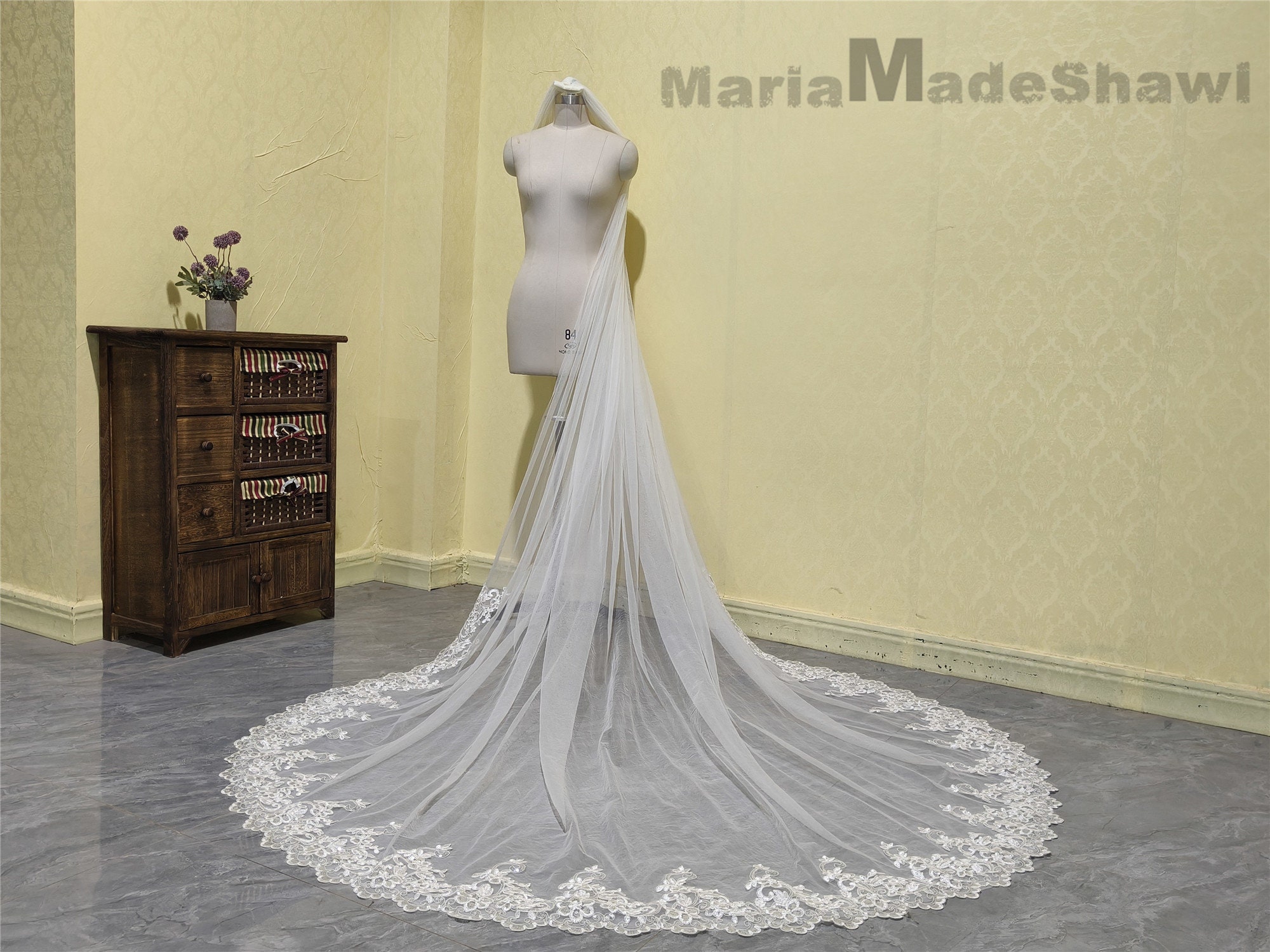 Gorgeous Cathedral Wedding Sequin Lace Veil, White Ivory  display picture 2