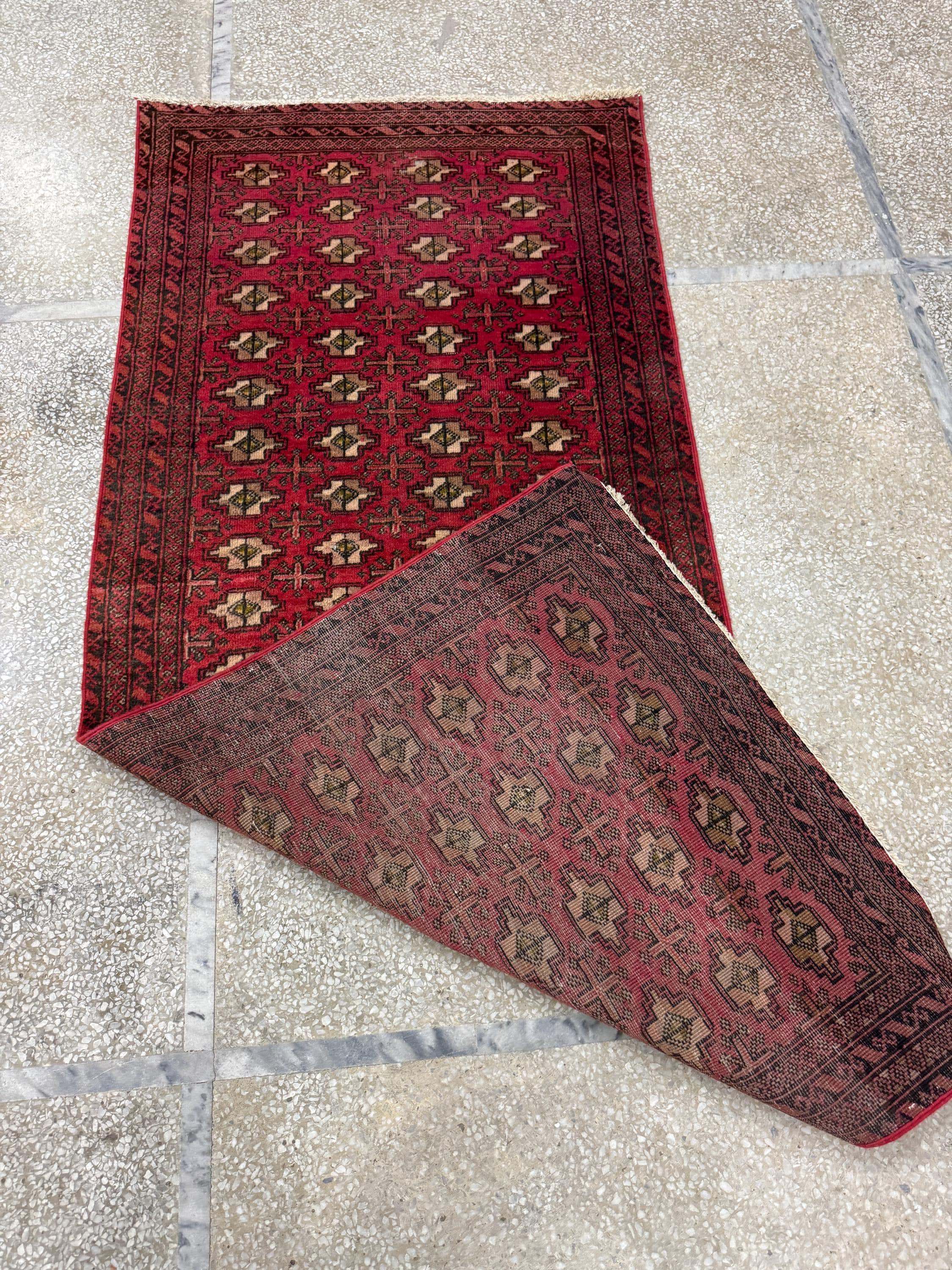 レッド　スモールラグ　ヴィンテージラグ　トルコラグ レッドスモールラグヴィンテージラグトルコラグ