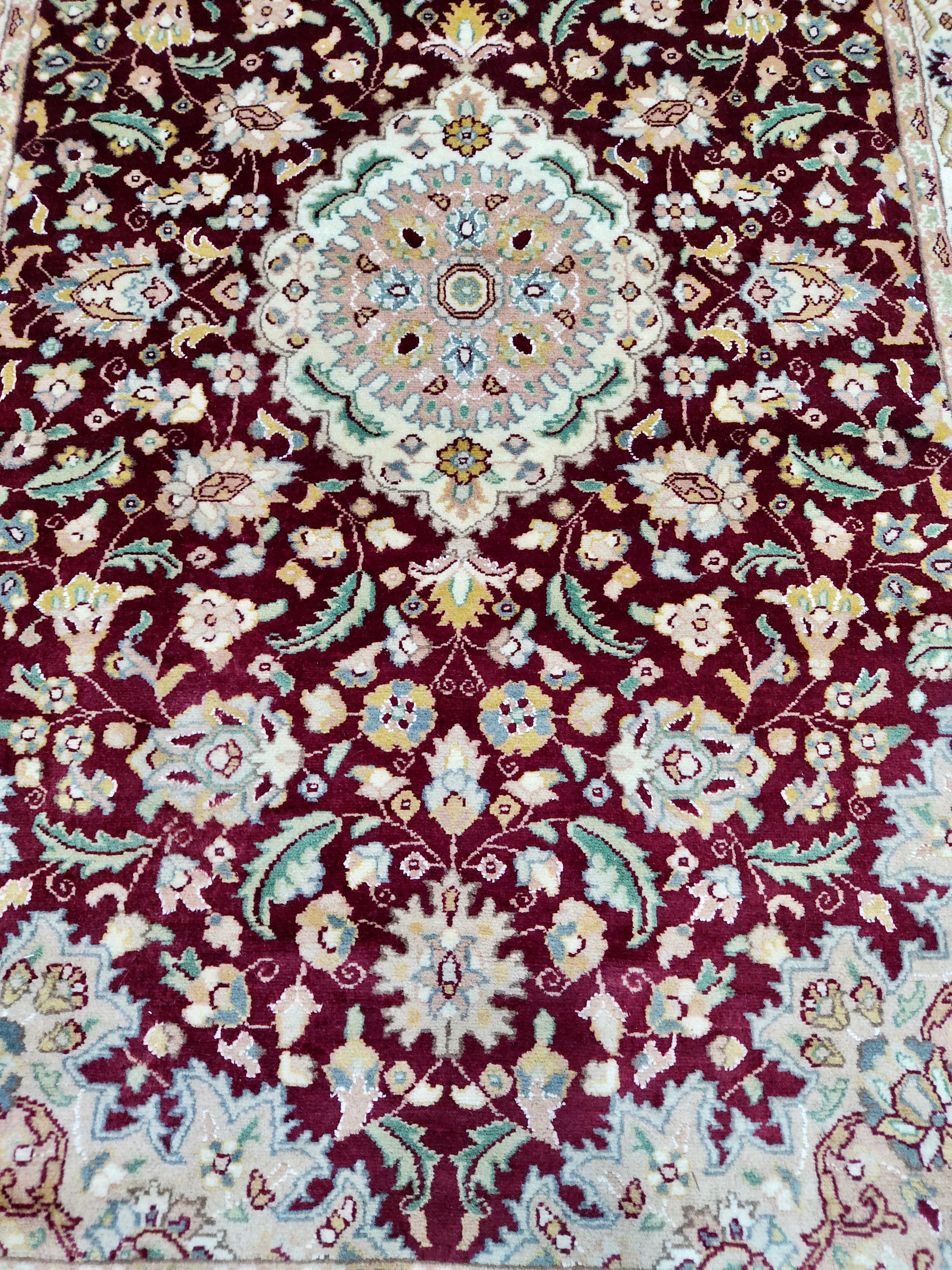 4.5F X 7F Stunning Red Silk rug Silk rug Silk touch Rug Etsy