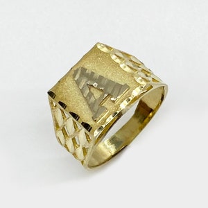 Anillo cuadrado con monograma inicial de corte de diamante en oro macizo de 14 k, grande (12,0 mm), joyería con letras del alfabeto, banda hecha en EE. UU. para hombres y mujeres