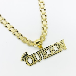 10k Solid Gold Queen Crown Word Charm Pendant for Women/Girl