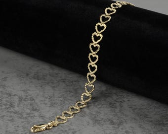 10k Gold Amori Nugget Open Heart Bracelet