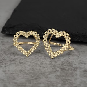 Anel em Ouro Maciço 10k com Moldura de Coração para Meninas e Mulheres / Joia Clássica com Design de Rolo / Anel Exclusivo para Presente / Anel de Amor para o Dia dos Namorados e Natal