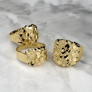 10k & 14k Solid Gold Nugget Classic Simple Statement Oval Band Ring II for Men Women Versatile Everyday Jewelry Durable Timeless Design Gift