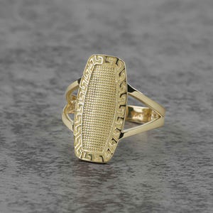 10k & 14k Gold Oval Greek Key Signet Ring