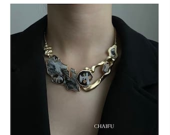 Gold statement bib necklace. Matte gold necklace. Bib necklace. Big necklace. Choker collar
