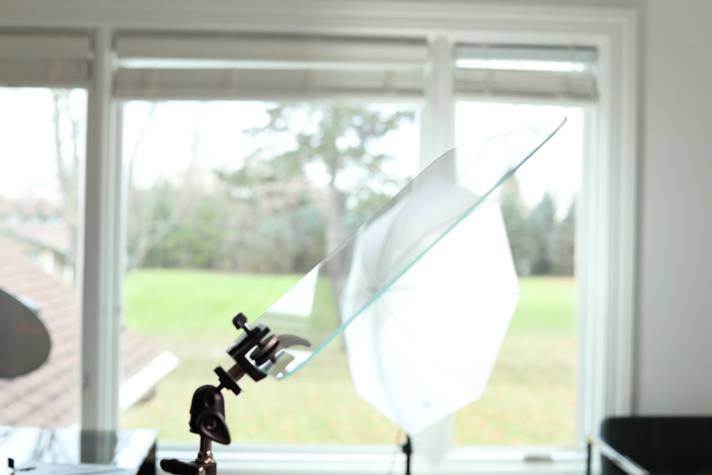 Teleprompter Mirror for Teleprompters Utilizing Free Scrolling