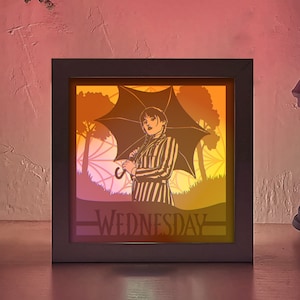 Mercoledì Addams svg, Jenna Ortega, Famiglia Addams svg, Mercoledì ragazza con ombrello, Modello di scatola luminosa tagliata di carta, DIY 3D Shadow Box Art,