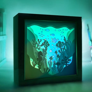 Peixe do oceano, caixa de sombra subaquática SVG, corte de papel em camadas 3D do fundo do mar, modelo de caixa de luz de peixe, arquivos de download digital do oceano SVG