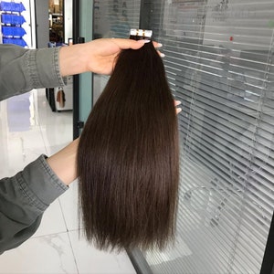 チョコレートブラウン シルクストレート 40個 テープイン 人毛エクステンション ブラジル産レミーヘアエクステンション スキンウェフトバンドル 本物の人毛 女性用