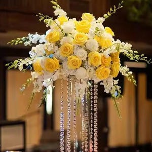 Centrotavola da tavolo con fiori gialli e bianchi, centrotavola con fiori da tavolo, composizione floreale, centrotavola floreali per ricevimenti nuziali