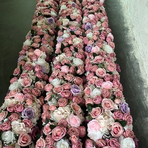 Runner di fiori floreali rosa viola, runner di fiori di seta, ghirlanda di fiori di rosa, runner per corridoio di nozze, runner da tavolo per matrimoni, arco di fiori Swag
