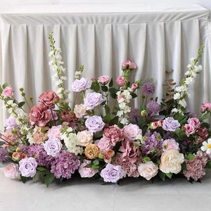 Runner di fiori floreali, runner da tavolo, runner di fiori di simulazione, ricevimento al tavolo della festa di nozze, ghirlanda di fiori nuziali con vegetazione di rose