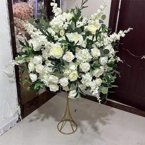 Palla di fiori bianchi verdi, palla floreale per matrimonio, palla di fiori da tavolo, composizione nuziale, palla di fiori da tavolo, centrotavola nuziale