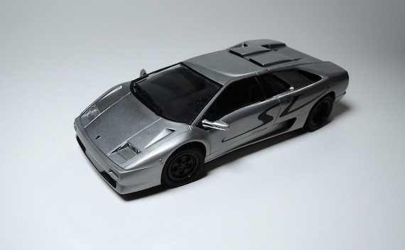 Amazon.com: Lamborghini Diablo 1/24 Welly (Not for sale