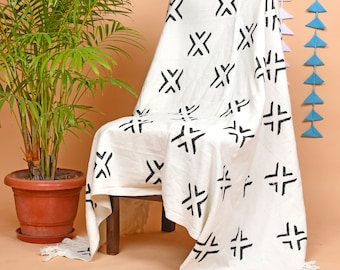 Schwarzweiss-Wurf Sofa-Abdeckung Boho ethnische Hand Loomed Wurf Baumwolle weiche Quaste Decke handgemachte Bettwäsche