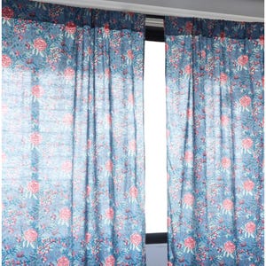 Vintage Blumen Gardine aus Baumwolle | Feines botanisches Design für elegante Wohnkultur, Boho Vorhänge, Stangenvorhang