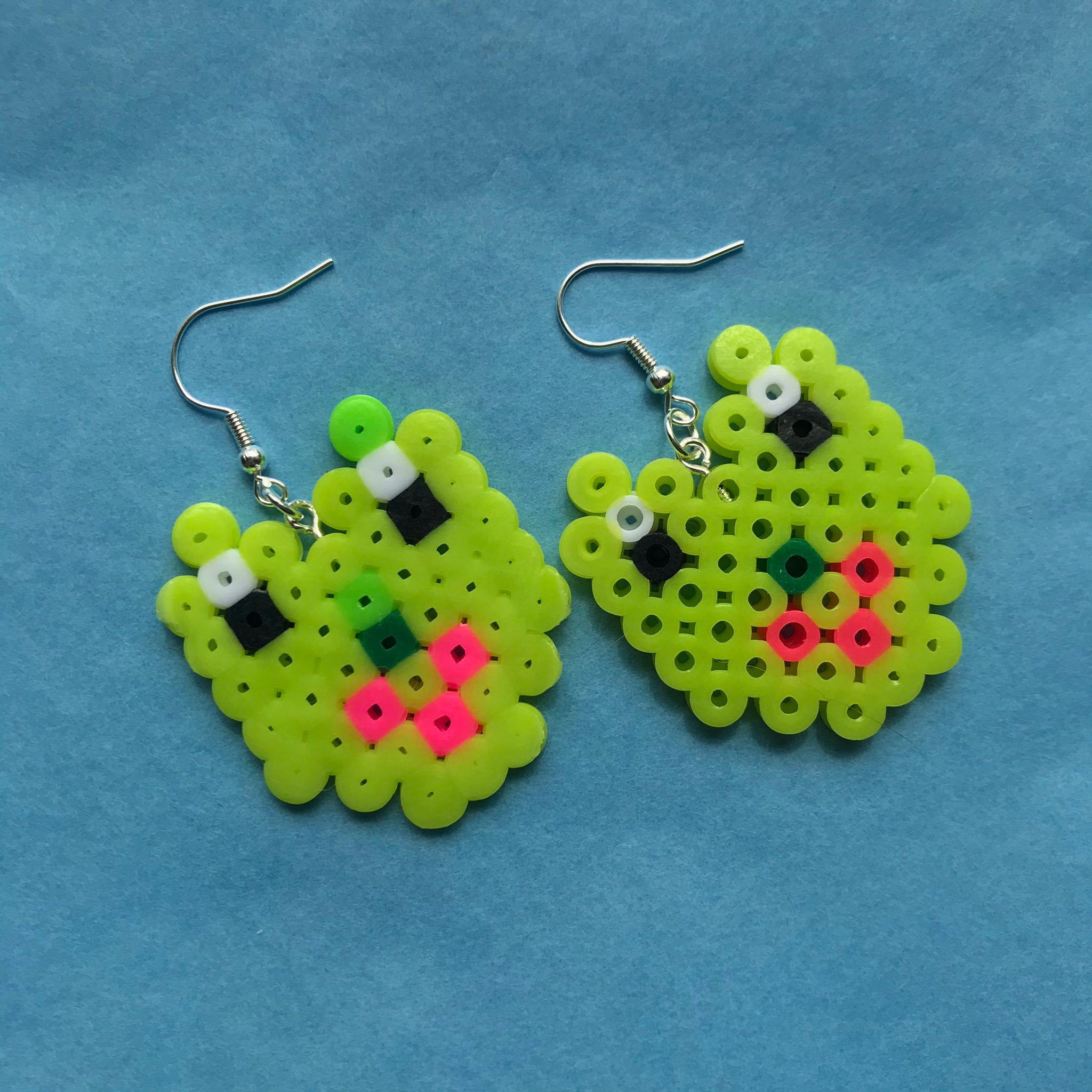 Froggy frog earrings handmade / hama beads unique Etsy