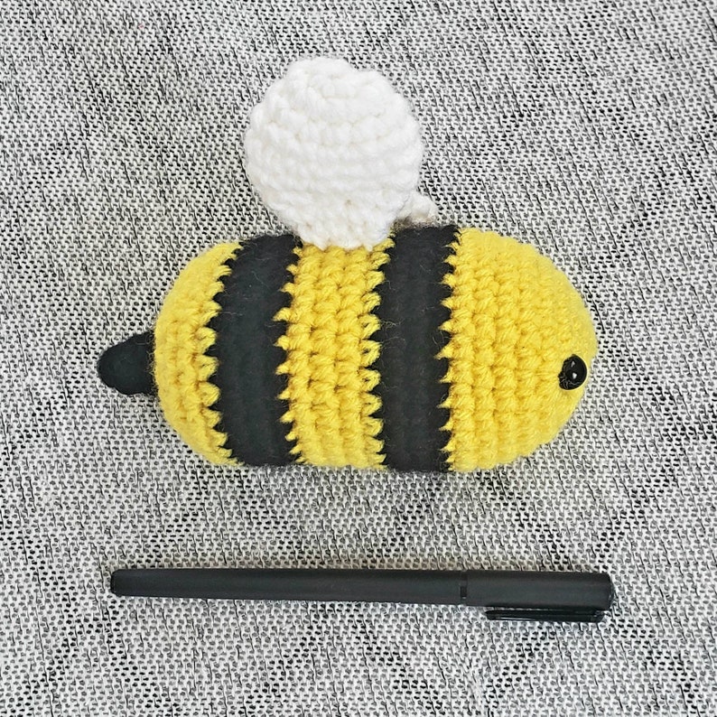 stuffed bee crochet