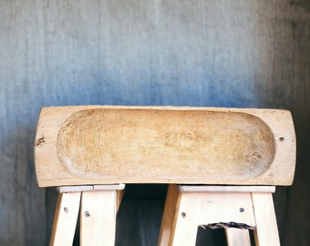 Cuenco de masa rústico de madera tallada a mano vintage
