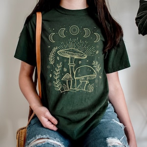 Mushroom Shirt Mushroom T Shirt Cottagecore Shirt Cottagecore Clothes Sweater Goblincore Clothing Alt Clothing Indie Clothes Botanical Shirt