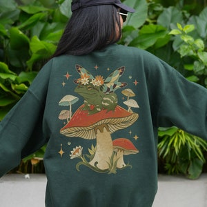 Frog Sweatshirt Mushroom Sweatshirt Cottagecore Sweater Mushroom Sweater Goblincore Clothing Frog Sweater Frog And Toad Mushroom Lovers Gift