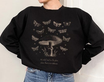 Mushroom Sweatshirt Cottagecore Clothing Indie Clothing Alt Clothing Mushroom Crewneck Butterfly Jumper Mushroom Sweater Mushroom Clothing