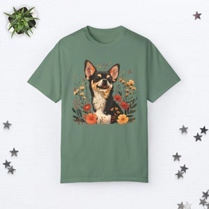 Chihuahua Shirt Chihuahua Geschenke Süßes Chihuahua Mom Shirt Floral Hund Tshirt Hunde Liebhaber Geschenk Hund Mama Cottage Core Kleidung Botanische Shirt Light Green