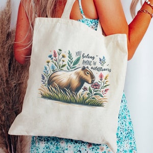 Capybara Tragetasche Ästhetische Tragetasche Capybara Geschenk Wildblumen Tragetasche Cottagecore Tasche Cottagecore Tragetasche Tier-Einkaufstasche Coole Tragetasche Bild 1