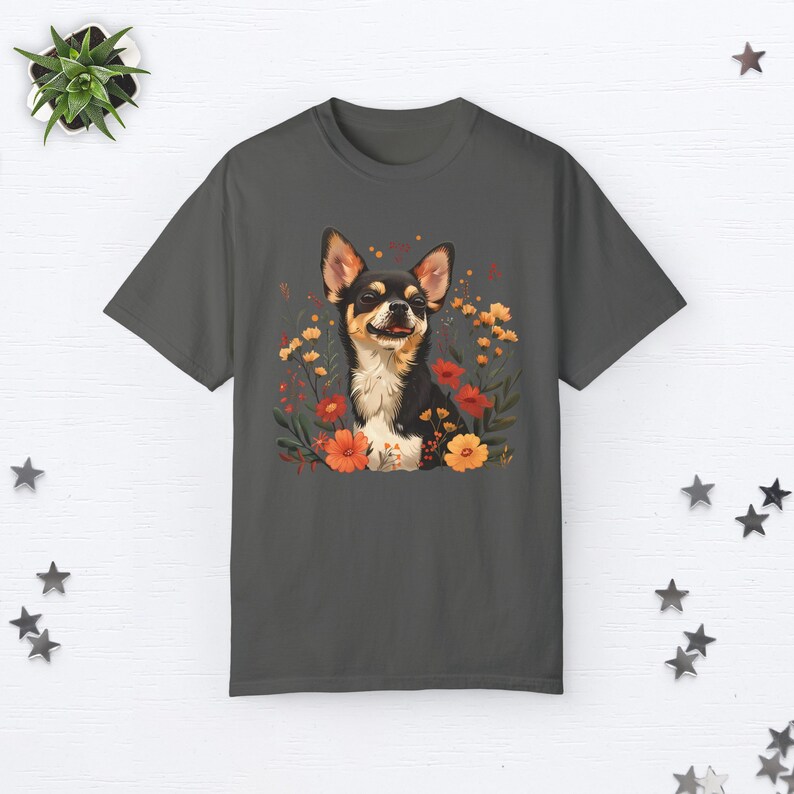 Chihuahua Shirt Chihuahua Geschenke Süßes Chihuahua Mom Shirt Floral Hund Tshirt Hunde Liebhaber Geschenk Hund Mama Cottage Core Kleidung Botanische Shirt Pepper