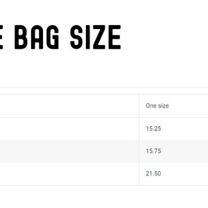 Op de afbeelding: Een tabel die de afmetingen van een tote bag in inches laat zien. De tas is &eacute;&eacute;n maat en meet 15,25 inch breed, 15,75 inch lang en heeft een handvatlengte van 21,50 inch.