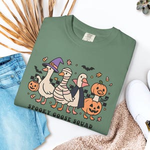 Halloween Goose Shirt Spooky Goose Shirt Retro Halloween Shirt Horror Goose Shirt Ghost Goose Tee Funny Goose Lover Gift Halloween Gift Teen Light Green
