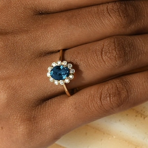 1 CT London Blue Topaz/Oval Topaz Halo Moissanite Ring/Blue Topaz & Diamond/Something Blue/Simple Engagement Ring/One Year Anniversary Ring